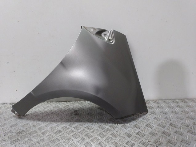 Pára-lama dianteiro direito 1698810201 MERCEDES