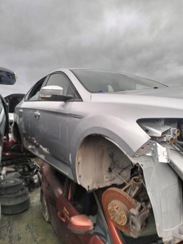 Pára-lama dianteiro direito 1702313 FORD