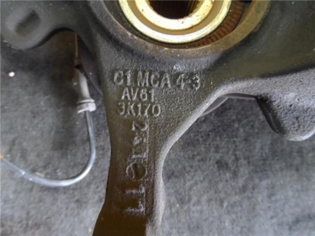 FORD 1702854 Цапфа (поворотный кулак) передний правый в наличии Одесса