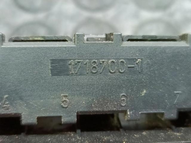 RENAULT 1718700 в наличии Львов