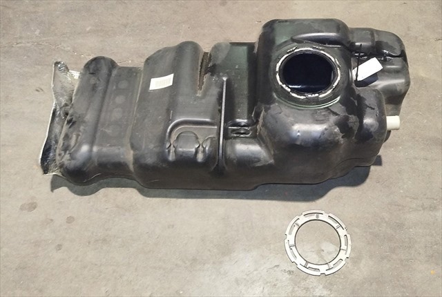 172024KJ1A NISSAN Бак топливный купить в Винница