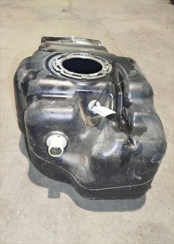 NISSAN 172024KJ1A Бак топливный в наличии Павлоград