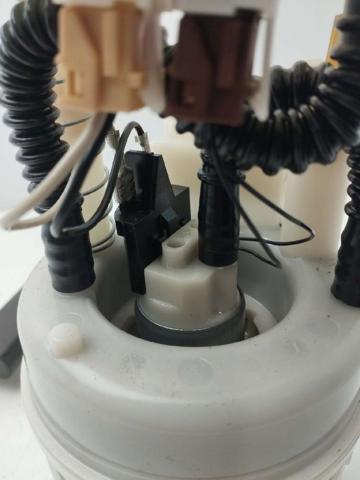 RENAULT 172027628R Бензонасос в наличии Каменское