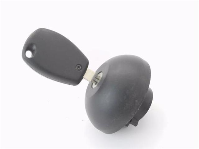 172510086R RENAULT Крышка бензобака купить в Винница