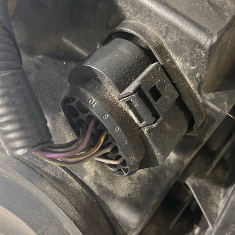 1740029 FORD Фара правая купить в Львов