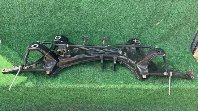 FORD 1742572 Подрамник передний в наличии Тернополь