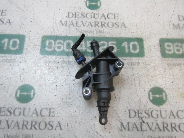 FORD 1751682 Цилиндр сцепления главный в наличии Киев