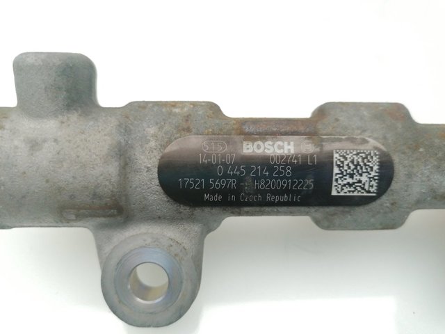 RENAULT 175215697R Распределитель топлива (рампа) в наличии Николаев