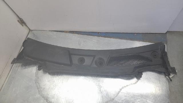 1768300013 MERCEDES Водосток лобового стекла, жабо купить в Николаев