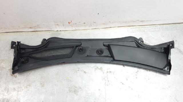MERCEDES 1768300013 Водосток лобового стекла, жабо в наличии Сумы