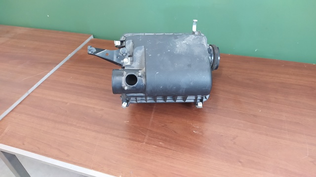 TOYOTA 1770511630 Корпус воздушного фильтра, верхняя часть в наличии Киев