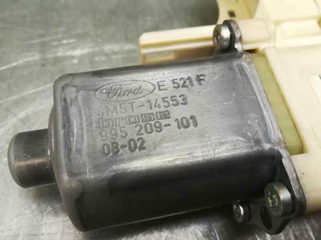 Motor de acionamento de vidro da porta dianteira direita 1776001 Ford