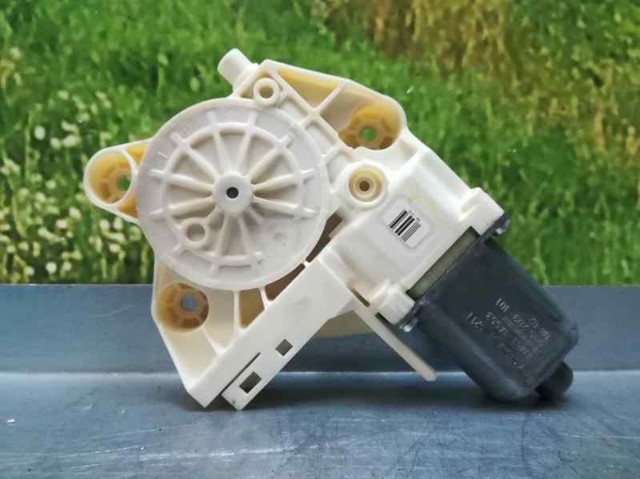 1776001 FORD Мотор стеклоподъемника двери передней правой купить в Ровно