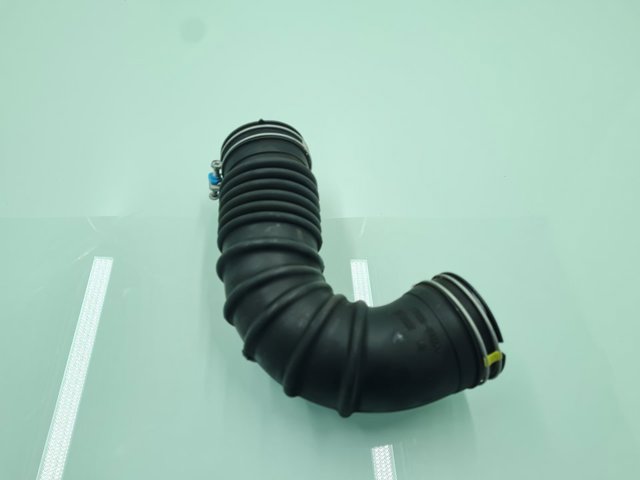 TOYOTA 1788111600 Патрубок воздушный, выход воздушного фильтра в наличии Винница