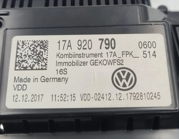 VAG 17A920790 Приборная доска (щиток приборов) в наличии Павлоград