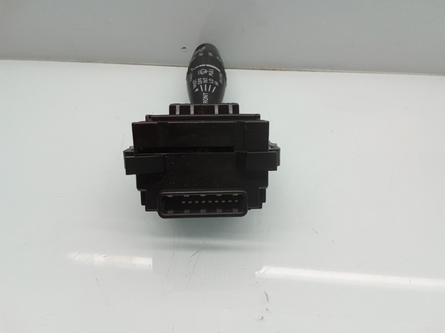 17D714 MITSUBISHI Переключатель подрулевой правый купить в Черкассы