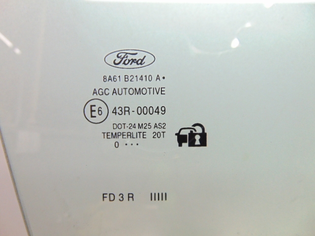 FORD 1801401 Стекло двери передней правой в наличии Сумы
