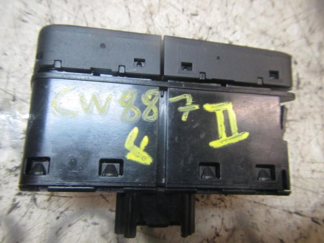 FORD 1813933 в наличии Черновцы