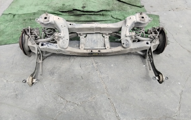 FORD 1820611 Балка задней подвески (подрамник) в наличии Николаев