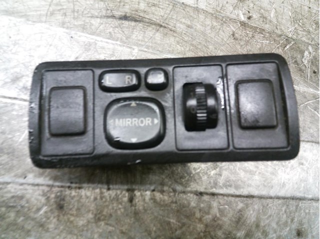 Controle de espelho retrovisor para Toyota Avensis Saloon (T25) 2.0 Turbodiesel Cat / 0.03 - 0.09 1AD 93KW 183575