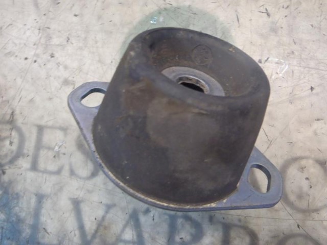 Coxim (suporte) esquerdo de motor 184451 PEUGEOT