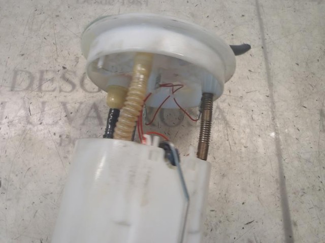 Sensor do nível de combustível no tanque Ford C-Max CB7