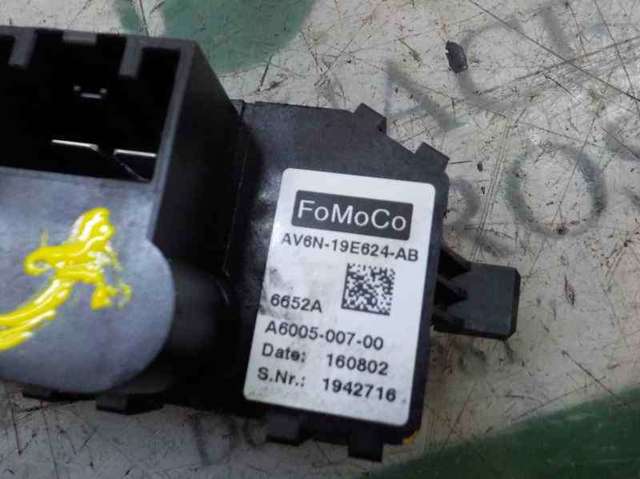 FORD 1888653 Резистор печки в наличии Украина