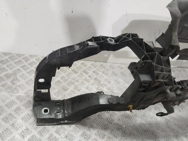 FORD 1904869 Кронштейн бампера переднего центральный в наличии Каменское