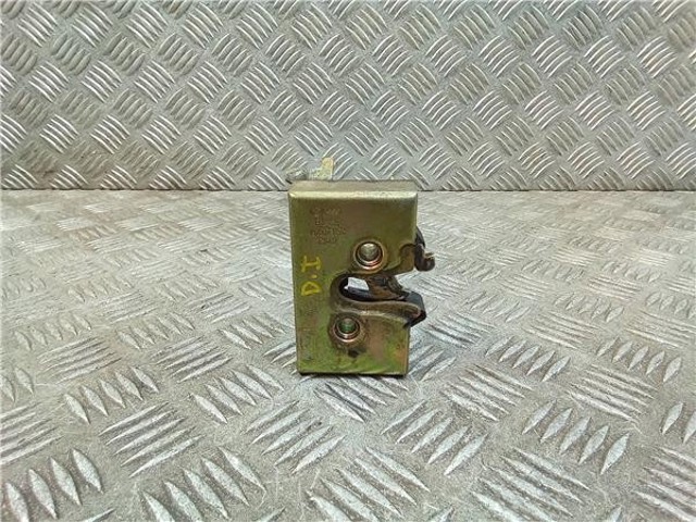 Fecho da porta dianteira esquerda 191837015C VAG