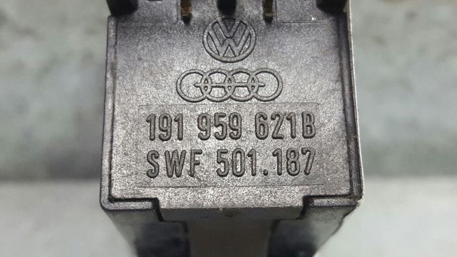 VAG 191959621B Кнопка включения обогрева заднего стекла в наличии Одесса