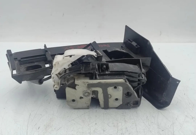 FORD 1931363 Замок двери задней левой в наличии Ровно