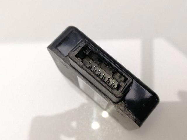 FORD 1945263 Антенна GPS в наличии Полтава