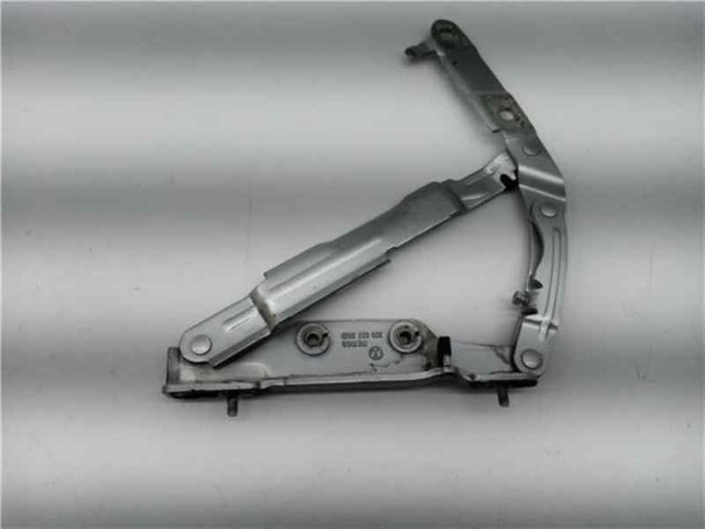 1C0827301D VAG Петля крышки багажника купить в Черкассы