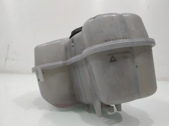 VAG 1EA121407F Бачок системы охлаждения расширительный в наличии Кривой Рог