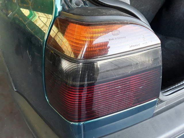 Luz traseira esquerda para Volkswagen Golf III 1.4 Abd 1H6945111