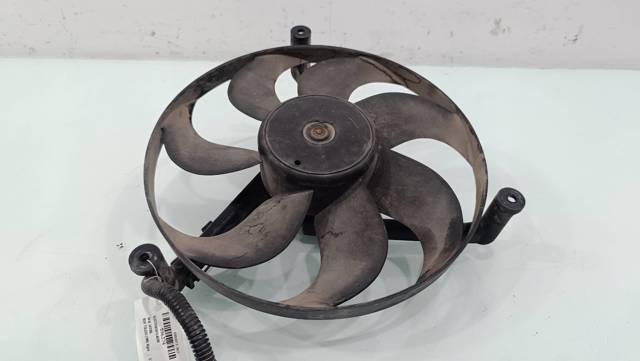 VAG 1J0121206C Кронштейн мотора вентилятора охлаждения на диффузоре в наличии Хмельницкий