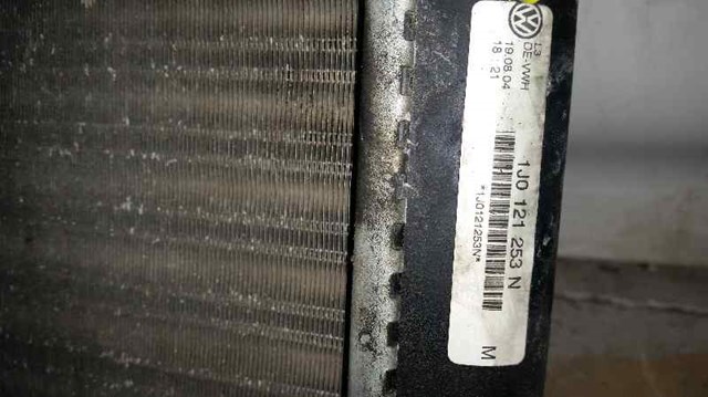 Radiador de esfriamento de motor 1J0121253N VAG