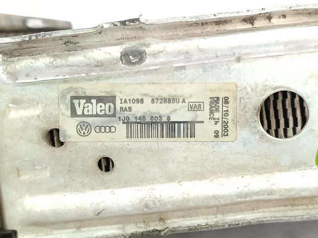 VAG 1J0145803T Радиатор интеркуллера в наличии Тернополь