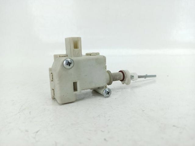 VAG 1J0810773B Замок открывания лючка бензобака в наличии Одесса