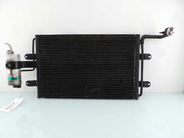 Condensador / radiador de ar condicionado para volkswagen golf iv 1.9 tdi asv 1J0820191D