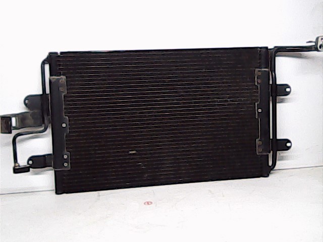 Condensador / radiador  aire acondicionado para volkswagen golf iv berlina (1997-...) 1.6 (102 cv) 1J0820411B