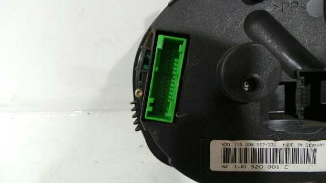 1J0920801E Приборная доска (щиток приборов) купить Полтава