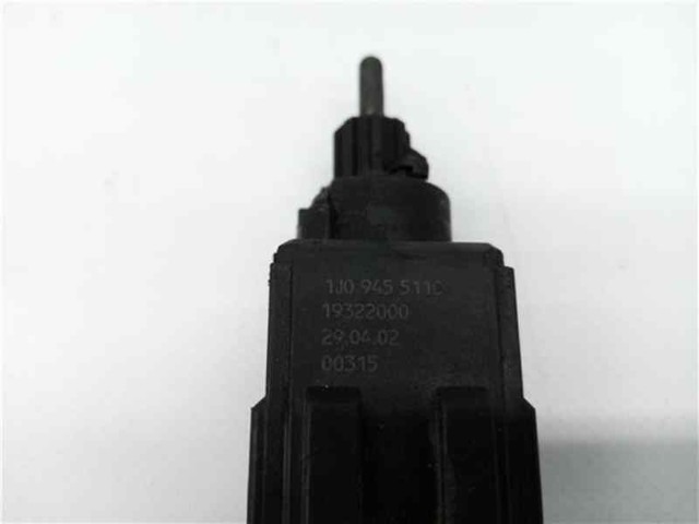 VAG 1J0945511C Датчик стоп сигнала в наличии Черновцы