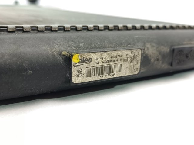 Radiador de esfriamento de motor 1K0121253AA VAG