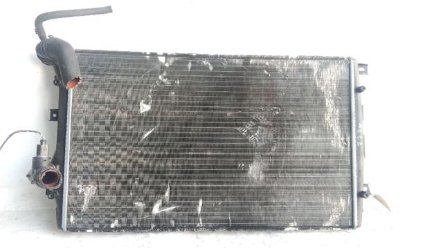 Radiador de esfriamento de motor 1K0121253AA VAG