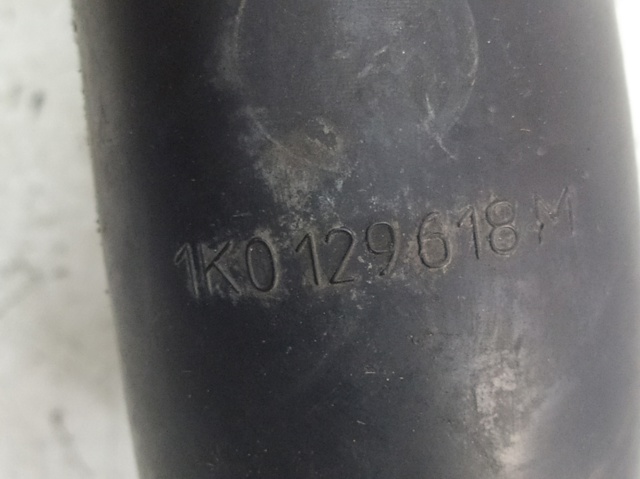 VAG 1K0129618 Патрубок воздушный, выход воздушного фильтра в наличии Запорожье