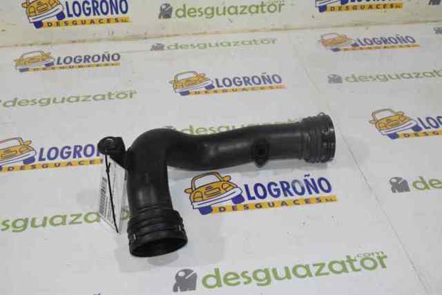 Mangueira (cano derivado) esquerda de intercooler 1K0145770AF VAG