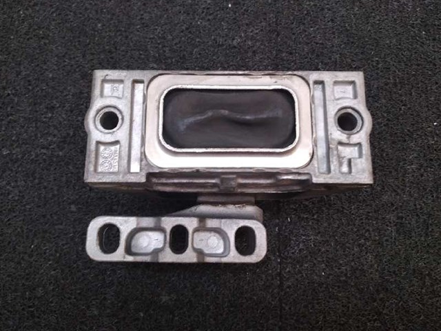 1K0199262AE Подушка (опора) двигателя правая купить Хмельницкий