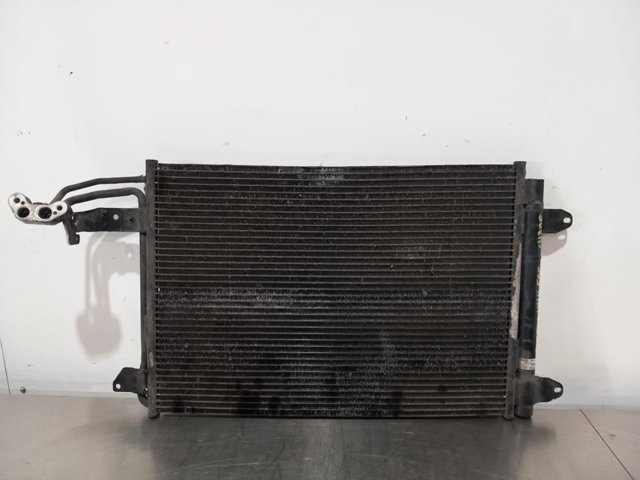 Condensador / radiador de ar condicionado para assento altea 1.4 tsi cax 1K0298403A