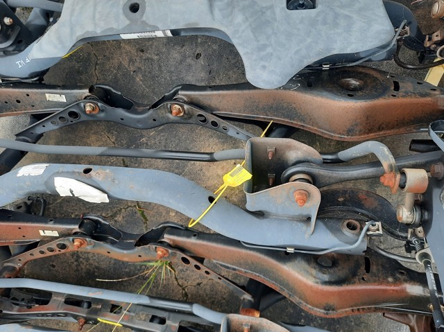 Viga de suspensão traseira (plataforma veicular) 1K0505315BM VAG